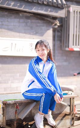 《超级女教师》完整版在线观看？高清粤语版免费看！李丽珍经典之作！